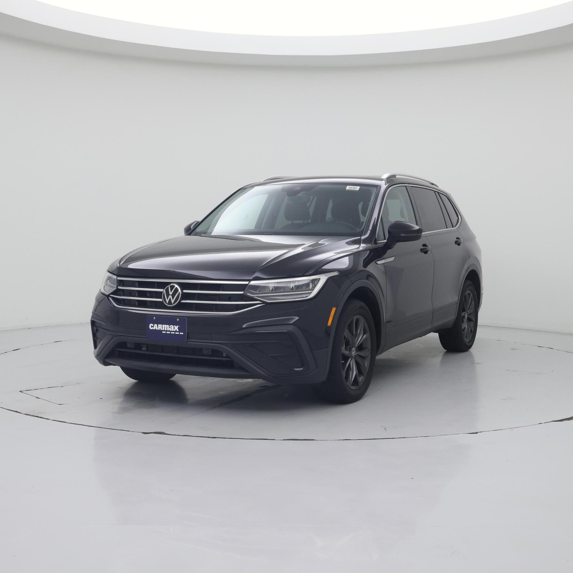 Thumbnail: 2022 Volkswagen Tiguan - 4