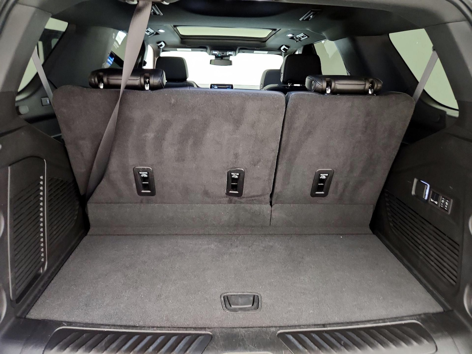 2024 Chevrolet Tahoe LT - Photo 23