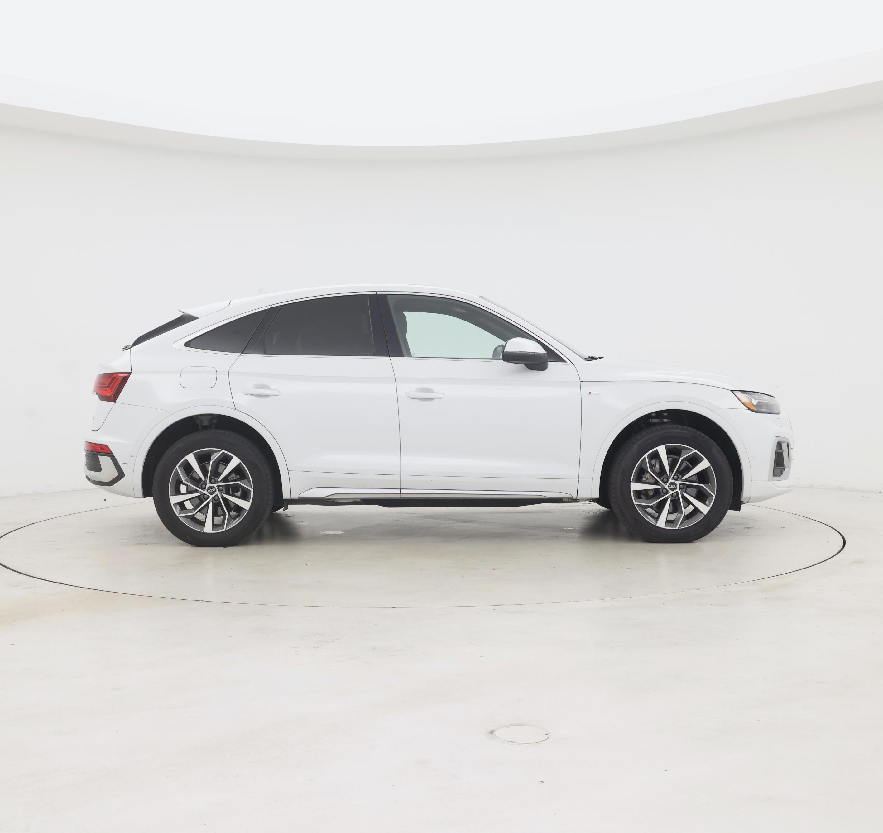 Thumbnail: 2023 Audi Q5 - 7