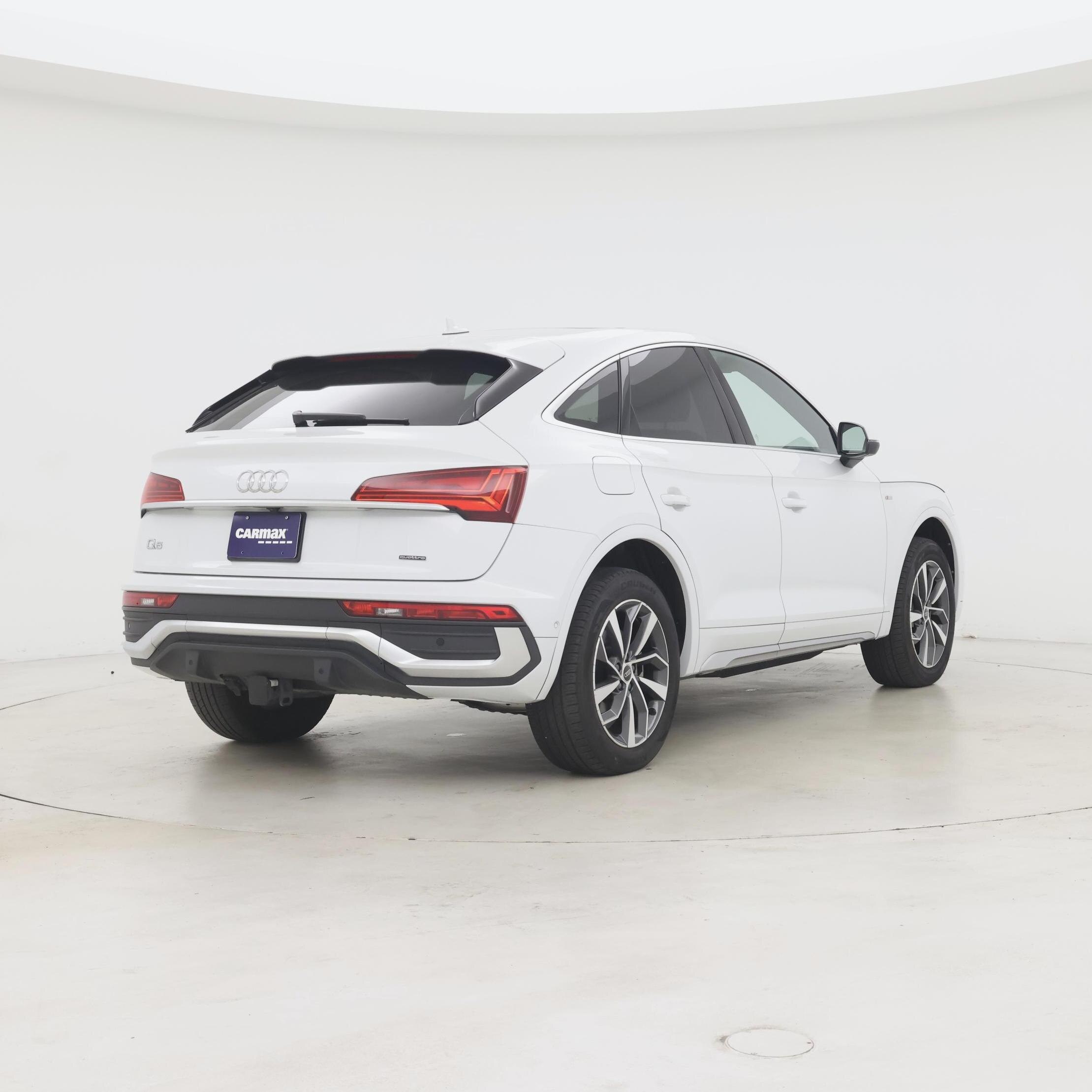 Thumbnail: 2023 Audi Q5 - 8