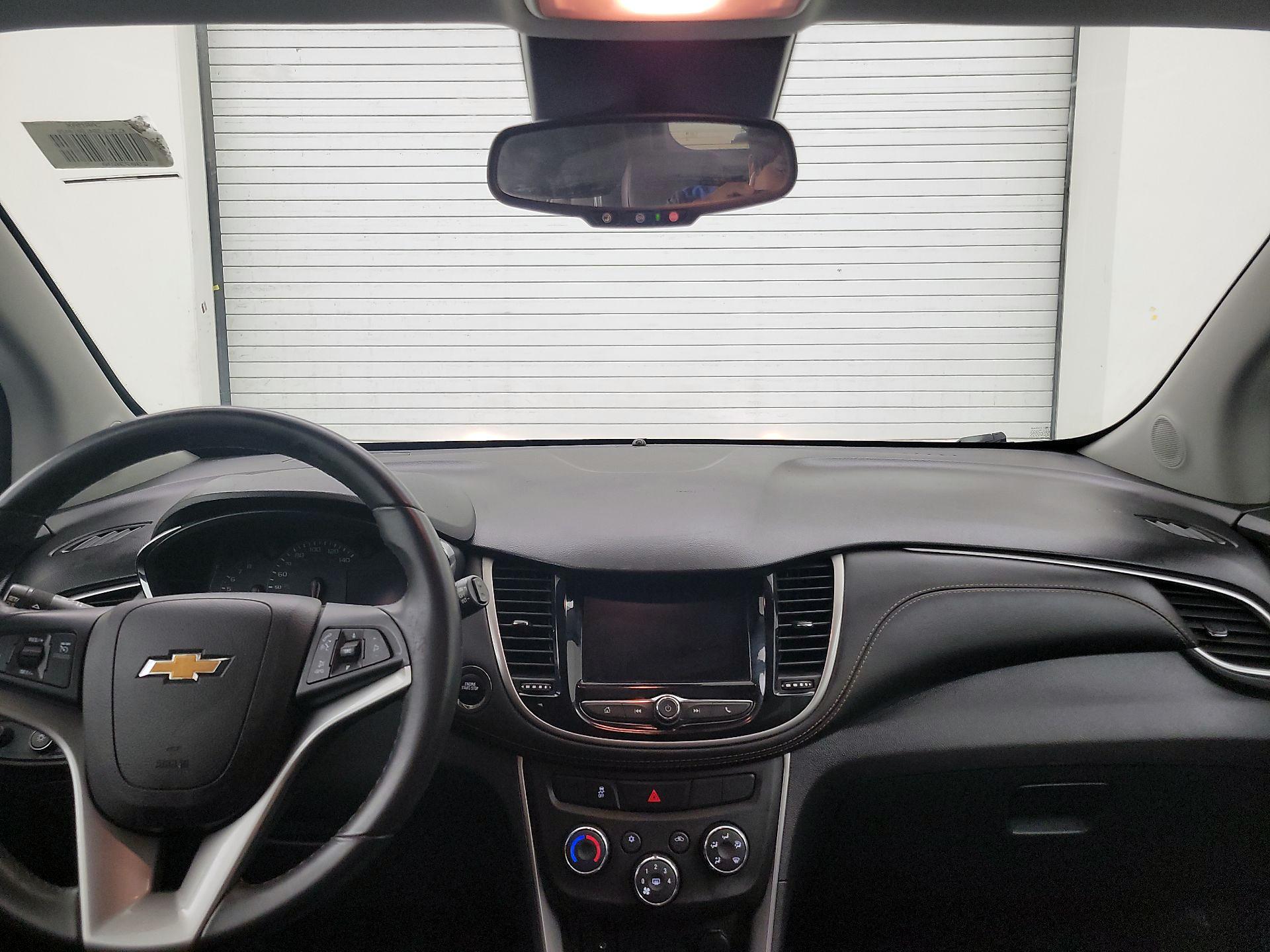 Thumbnail: 2020 Chevrolet Trax - 9