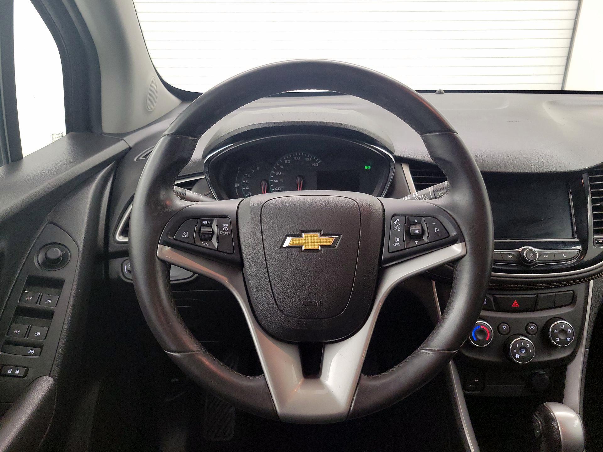 Thumbnail: 2020 Chevrolet Trax - 10