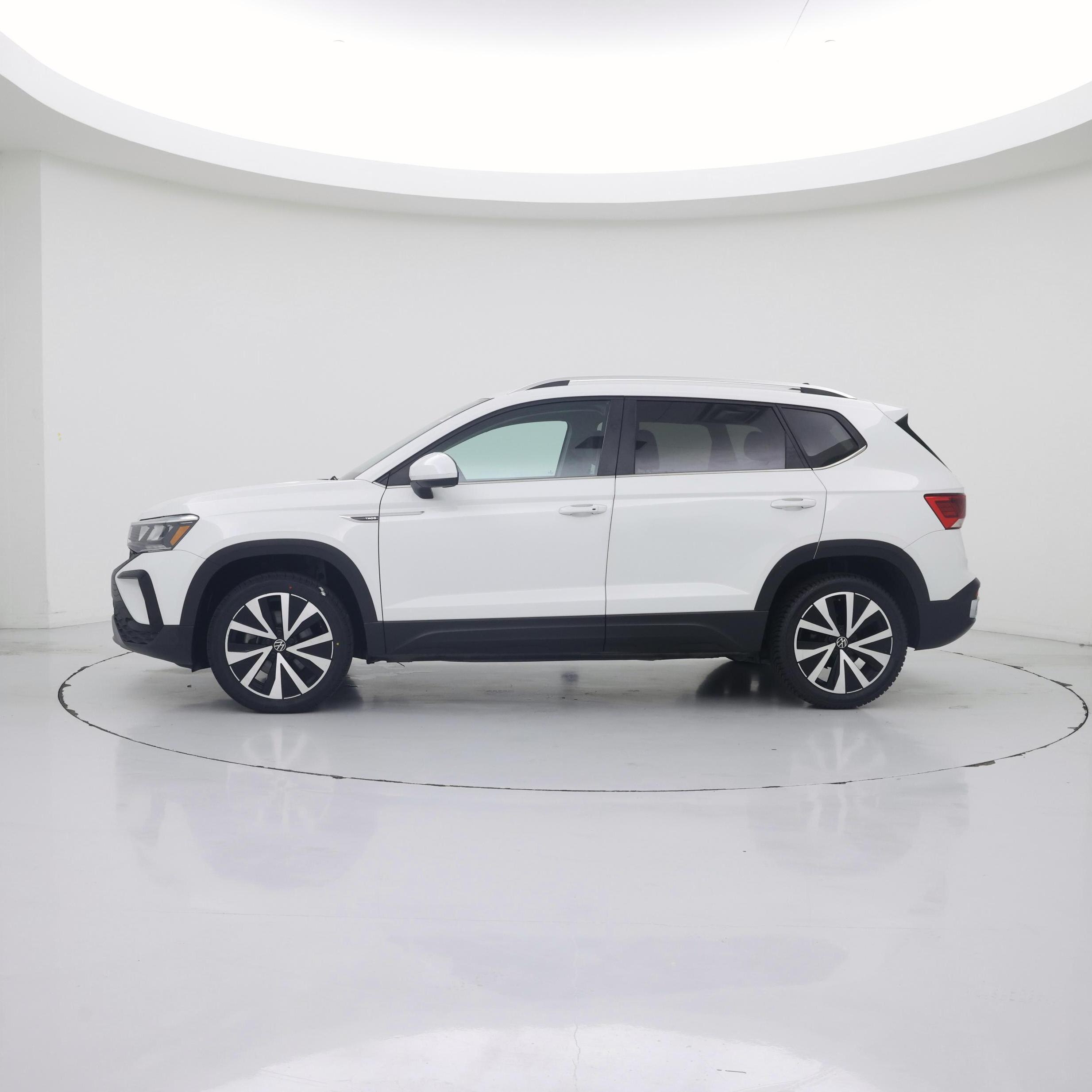 Thumbnail: 2024 Volkswagen Taos - 3