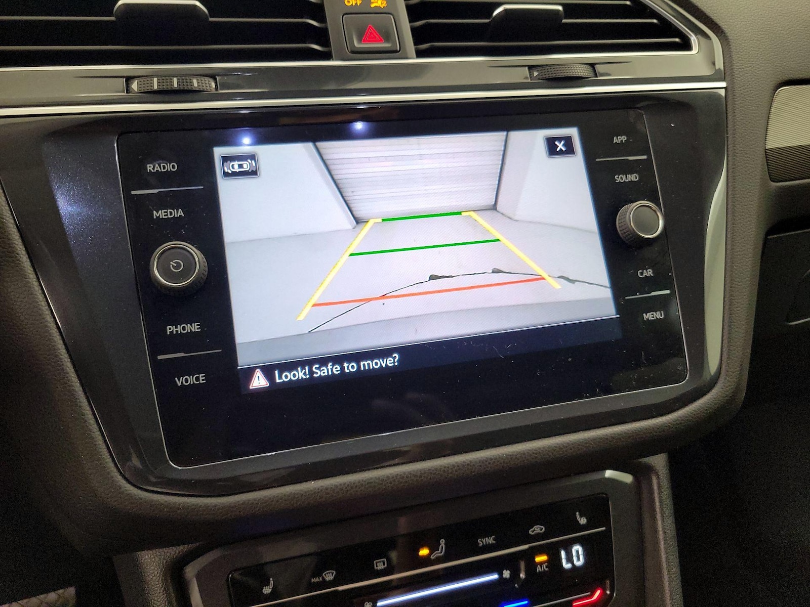 2022 Volkswagen Tiguan SE - Photo 15