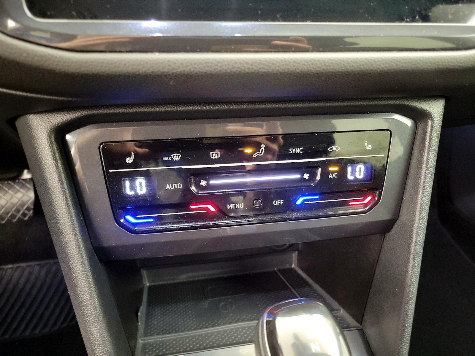 2022 Volkswagen Tiguan SE - Photo 17