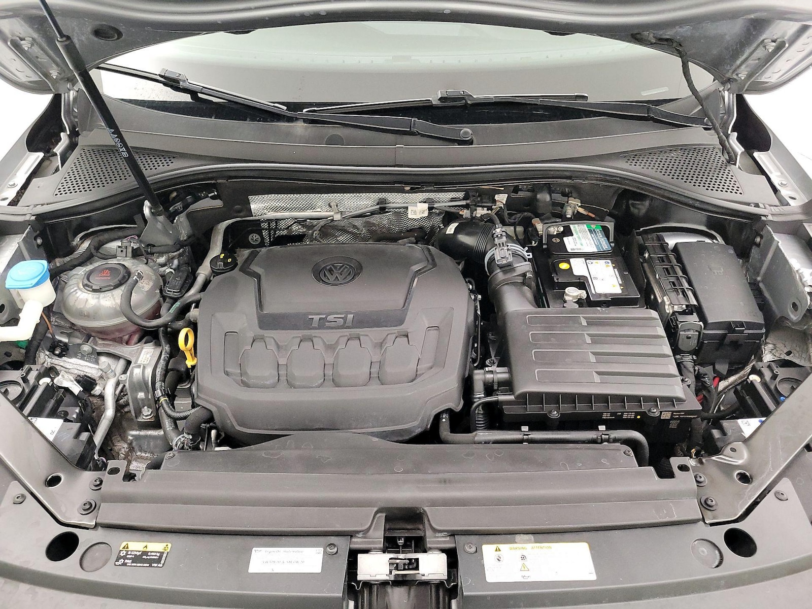 2022 Volkswagen Tiguan SE - Photo 24