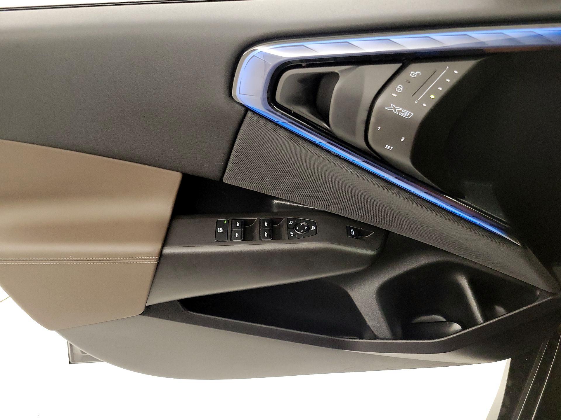 Thumbnail: 2025 BMW X3 - 12
