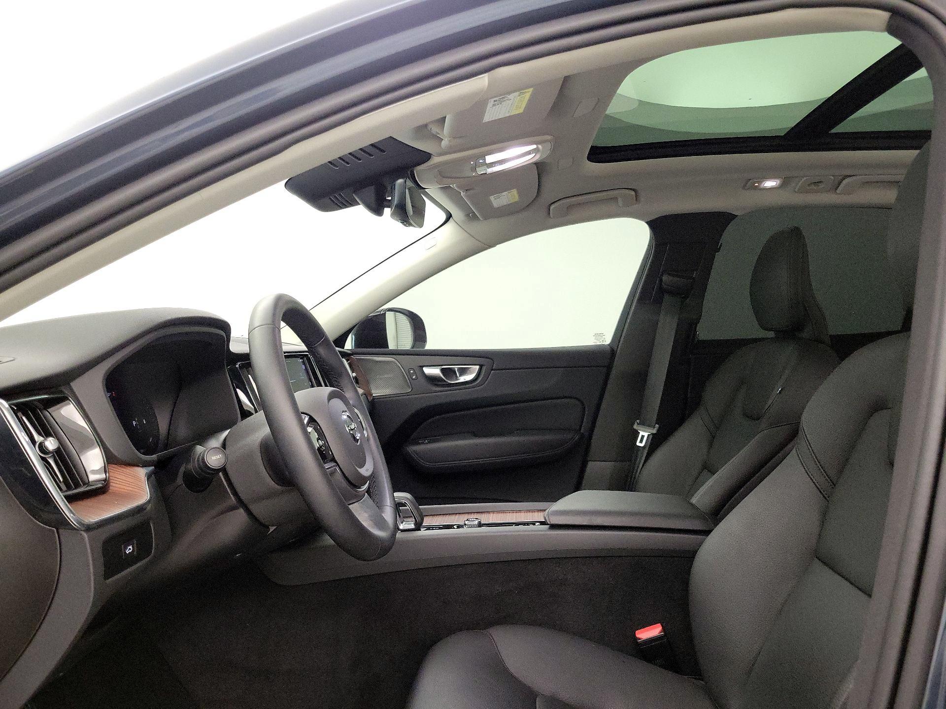Thumbnail: 2023 Volvo XC60 - 19