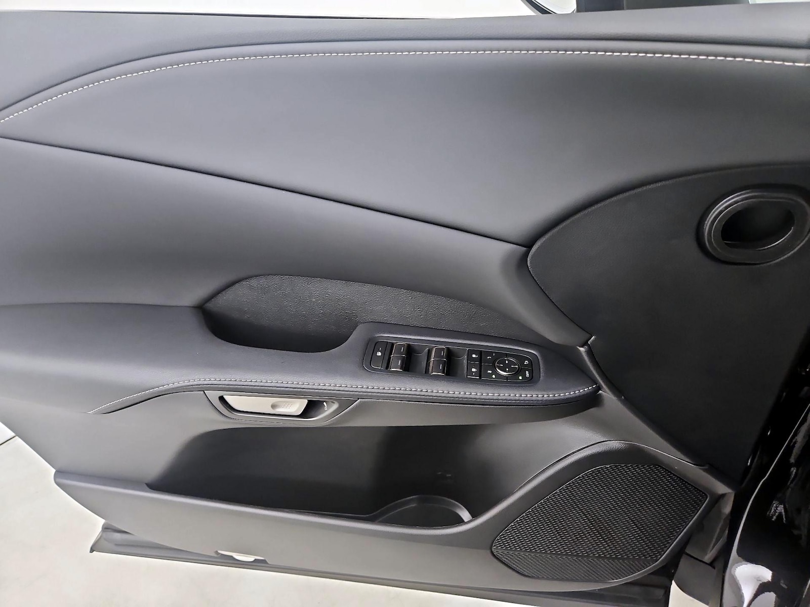 2025 Lexus RX 350 - Photo 13