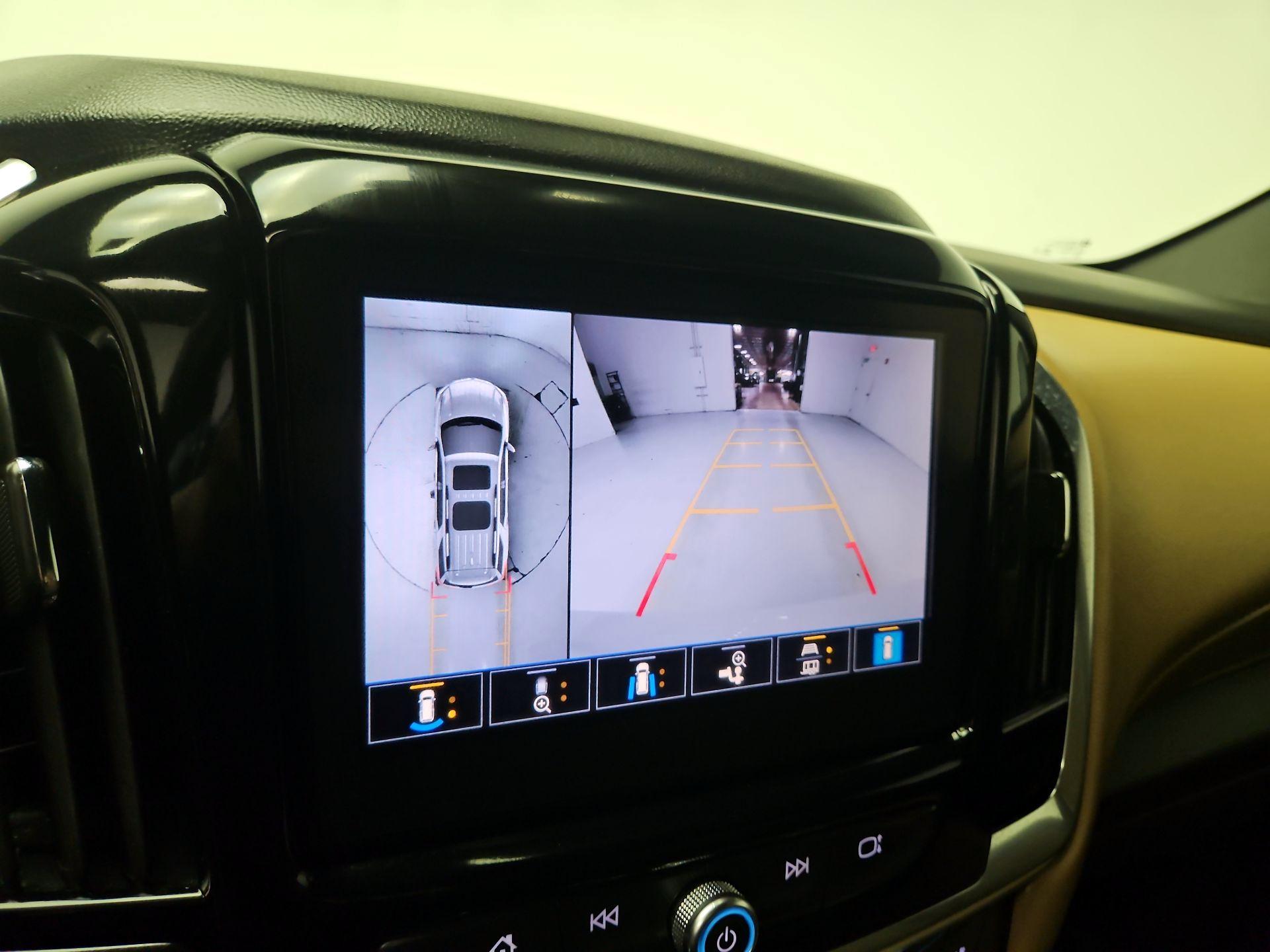 Thumbnail: 2023 Chevrolet Traverse - 14