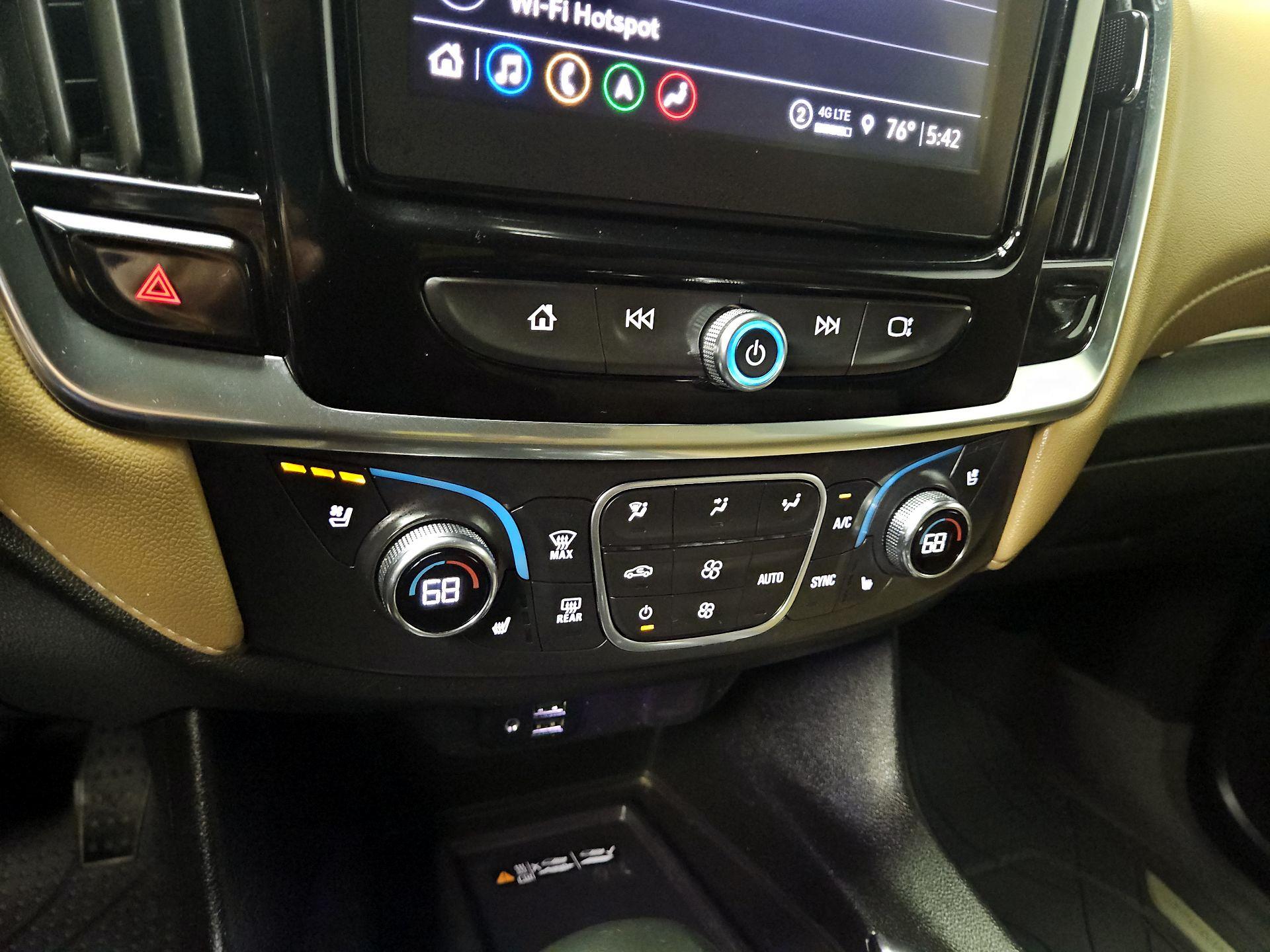 Thumbnail: 2023 Chevrolet Traverse - 16