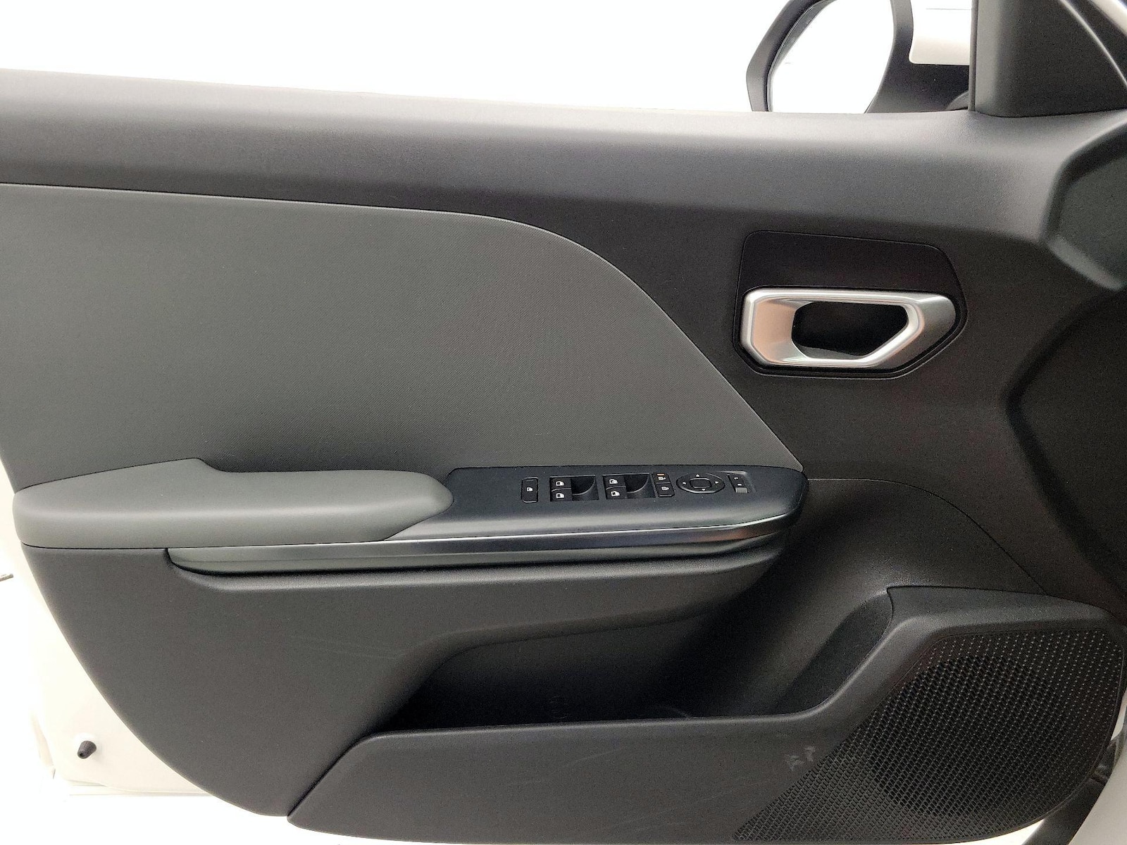 2025 Kia K4 LXS - Photo 13