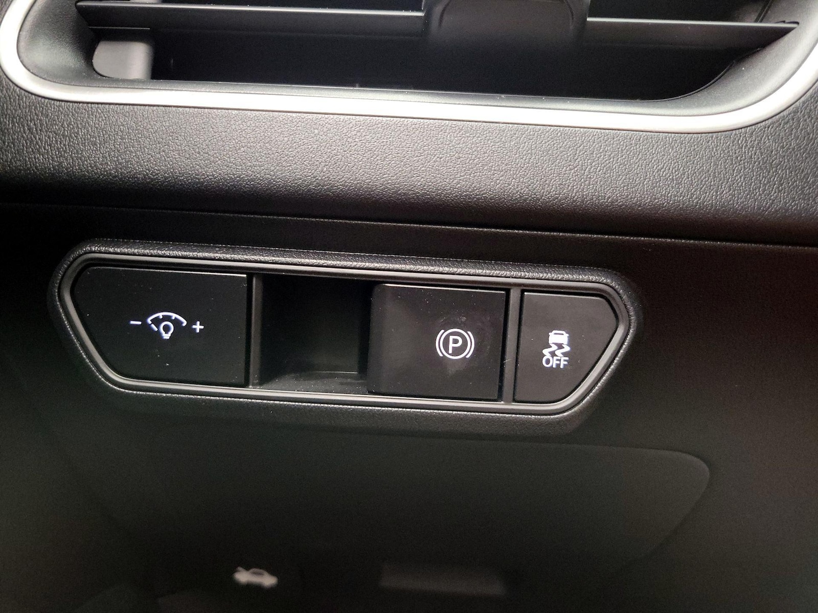 2025 Kia K4 LXS - Photo 14
