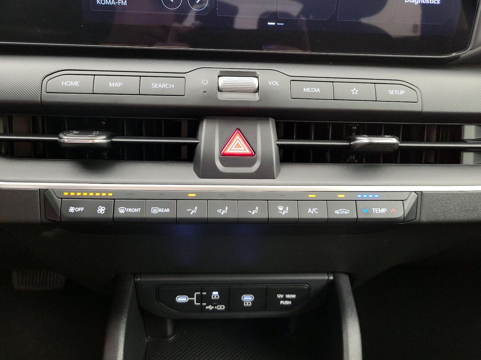 2025 Kia K4 LXS - Photo 17