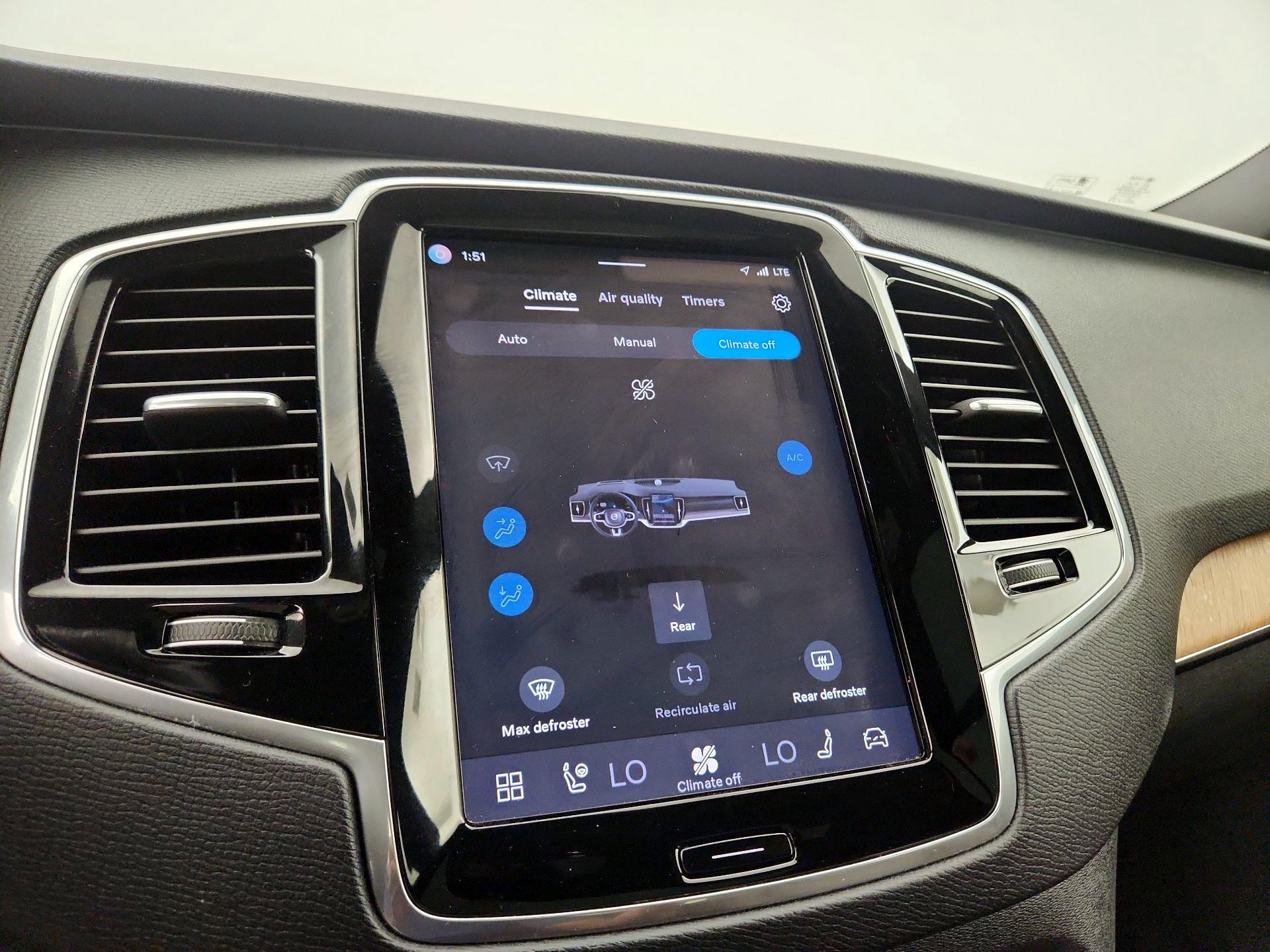 Thumbnail: 2023 Volvo XC90 - 17