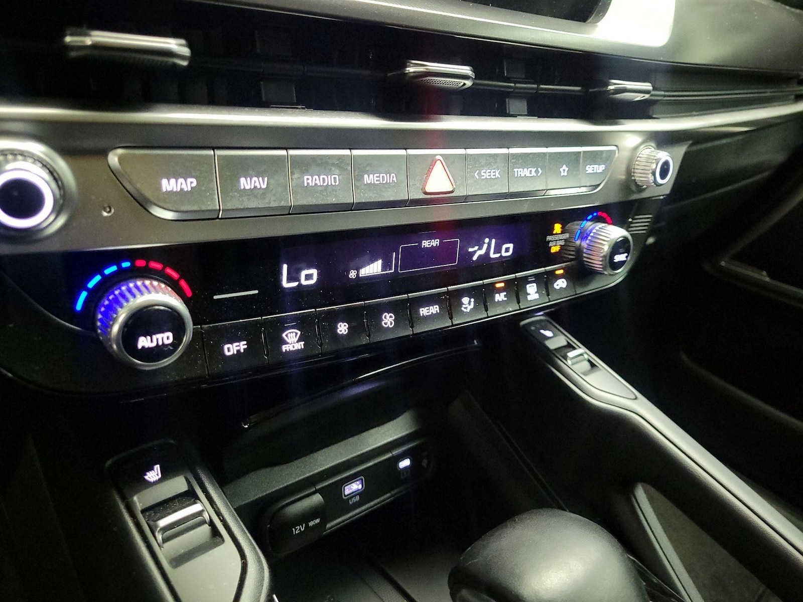 2024 Kia Telluride S - Photo 18
