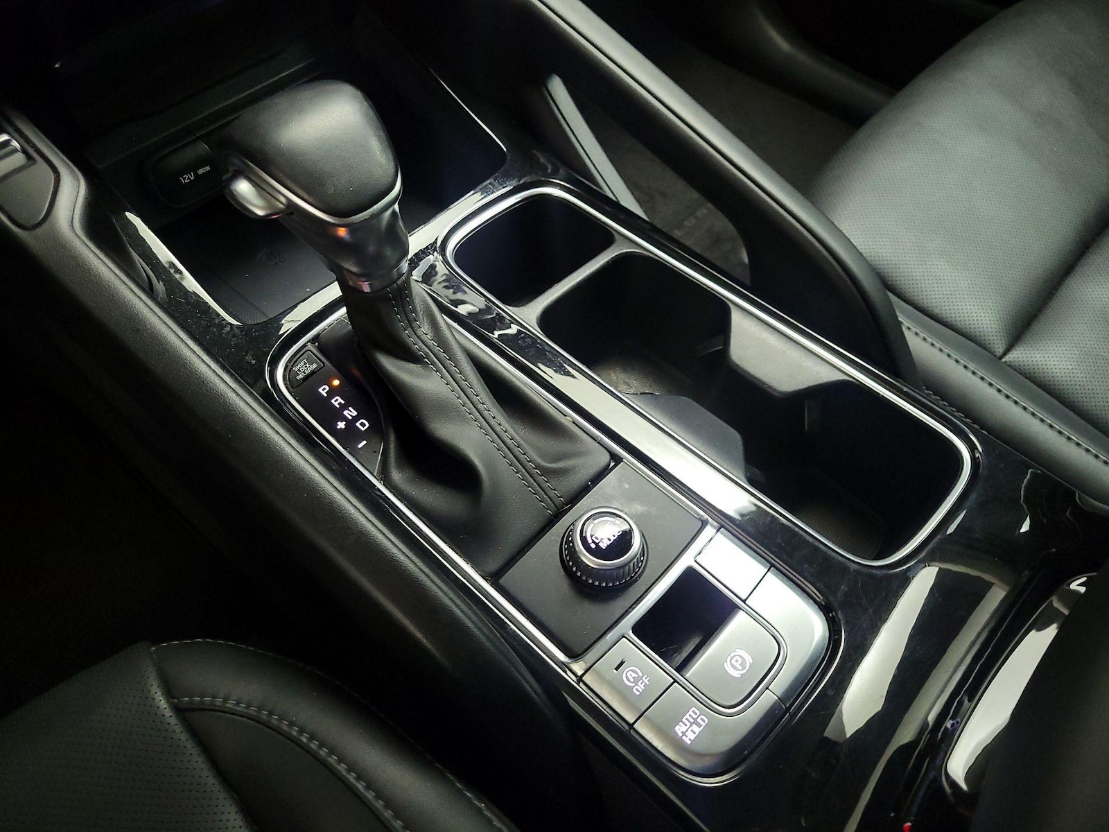 2024 Kia Telluride S - Photo 19