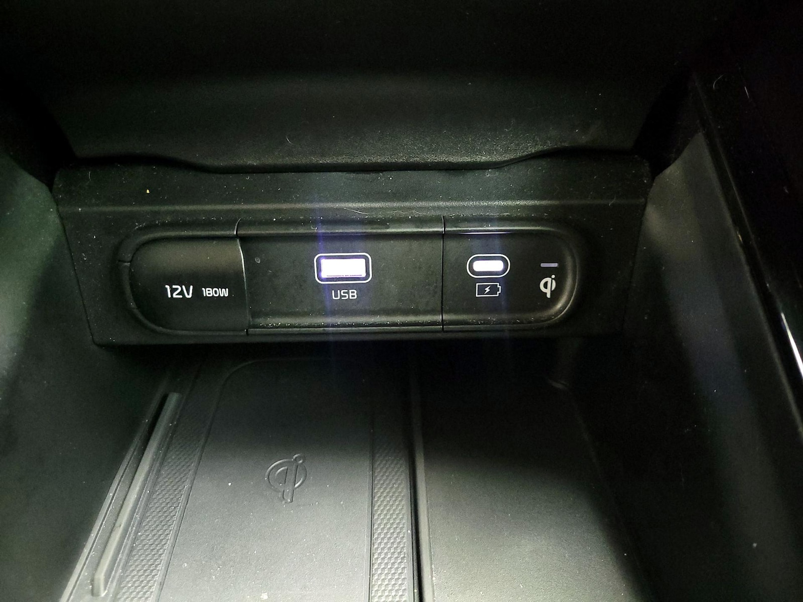 2024 Kia Telluride S - Photo 20