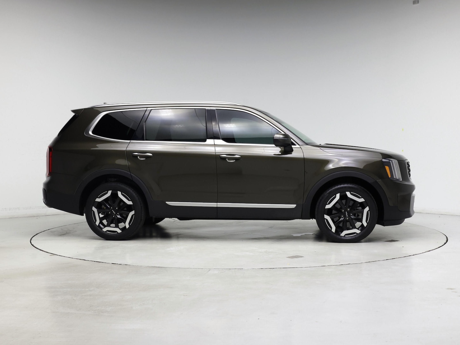 2024 Kia Telluride S - Photo 8