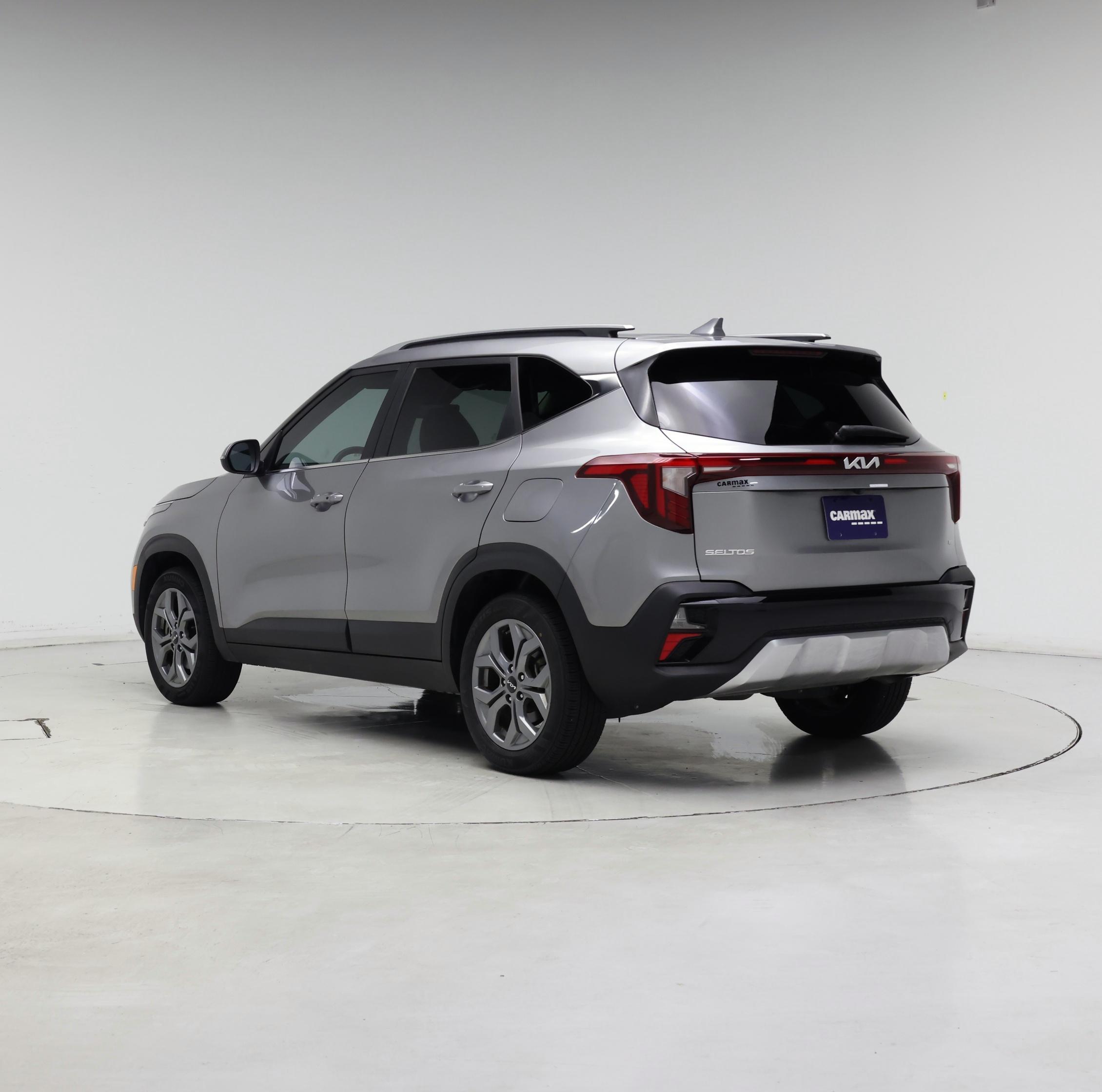 Thumbnail: 2024 Kia Seltos - 2