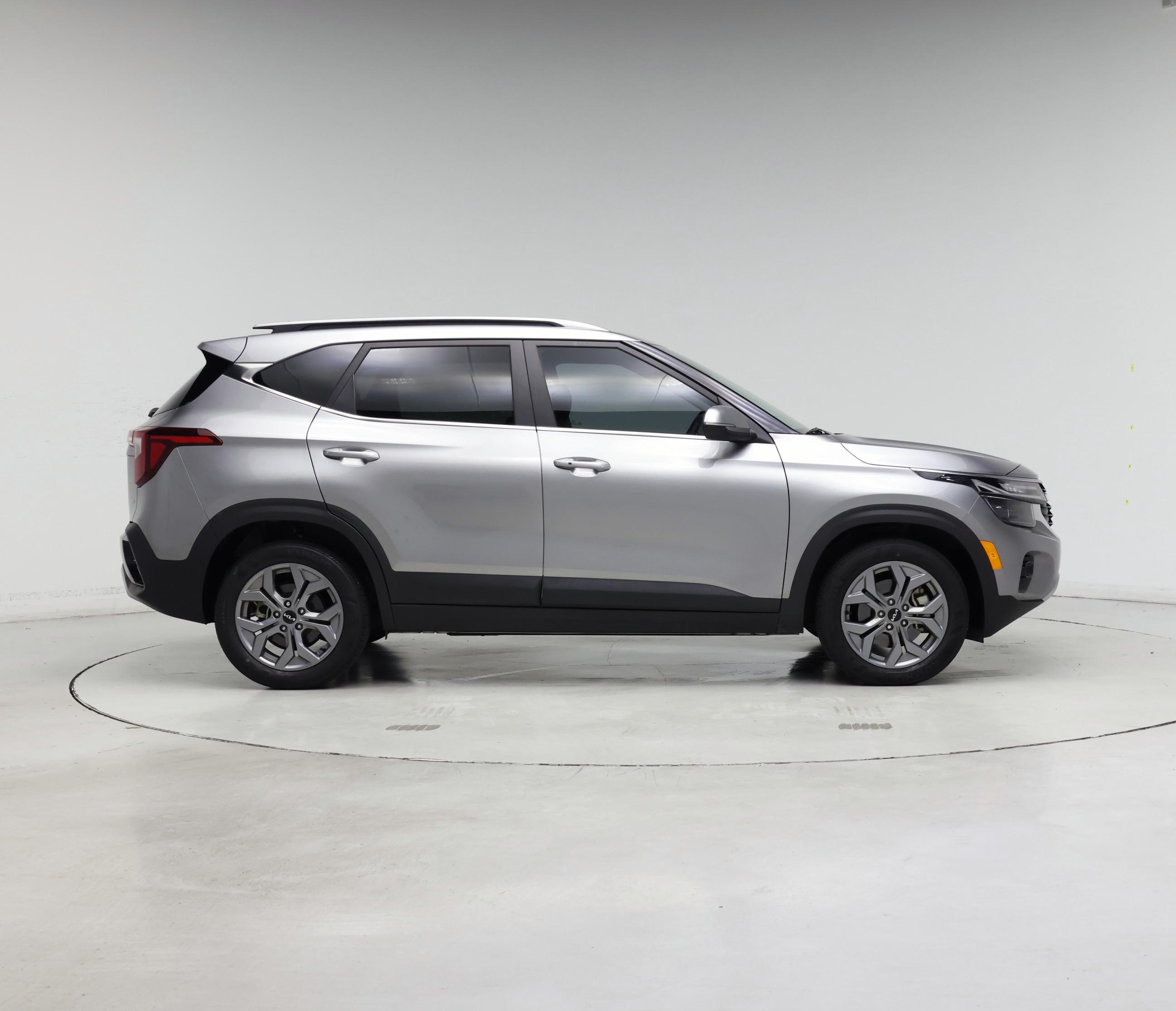 Thumbnail: 2024 Kia Seltos - 7