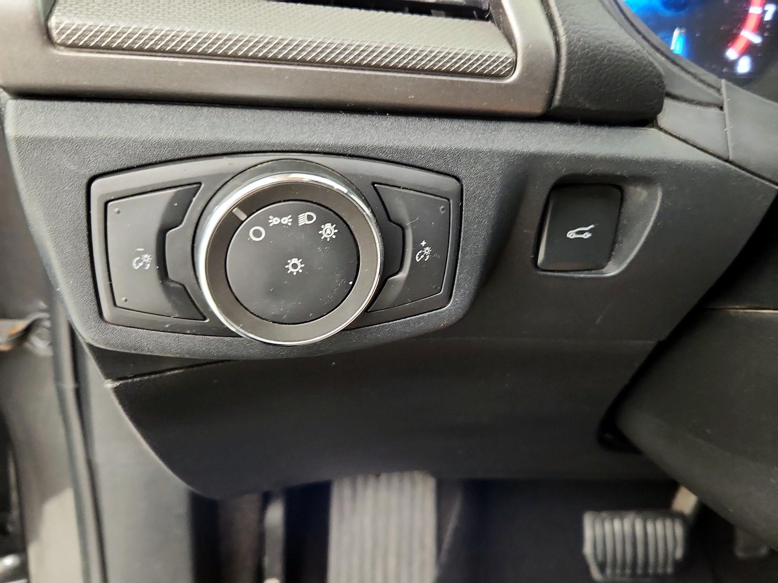 2020 Ford Fusion S - Photo 14
