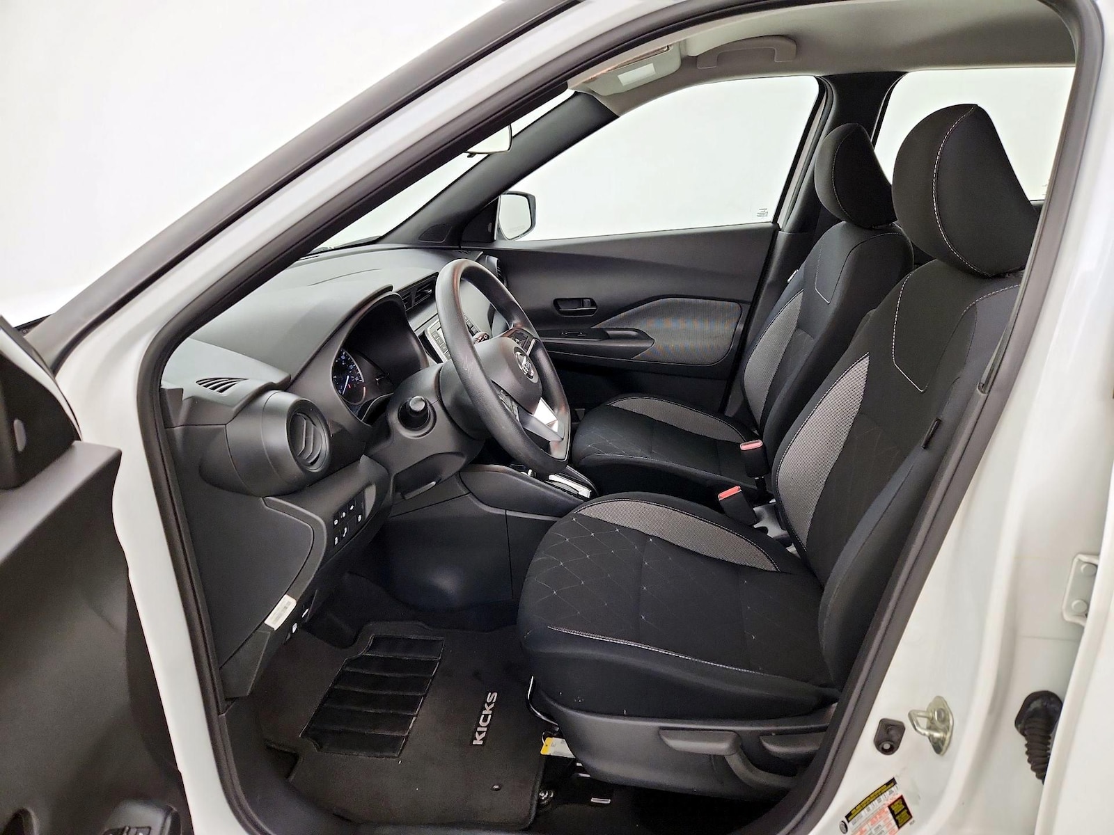 2020 Nissan Kicks S - Photo 12