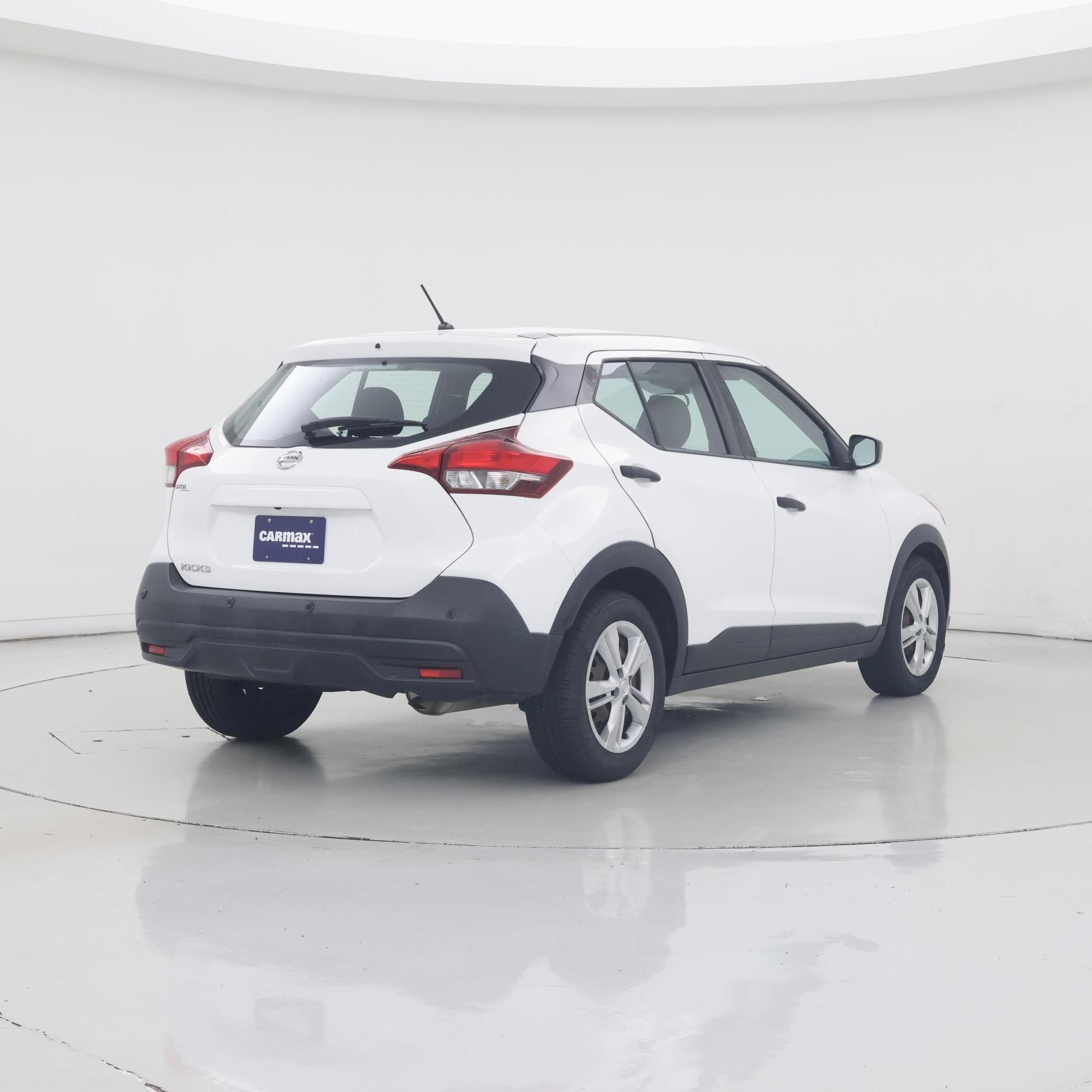 Thumbnail: 2020 Nissan Kicks - 8