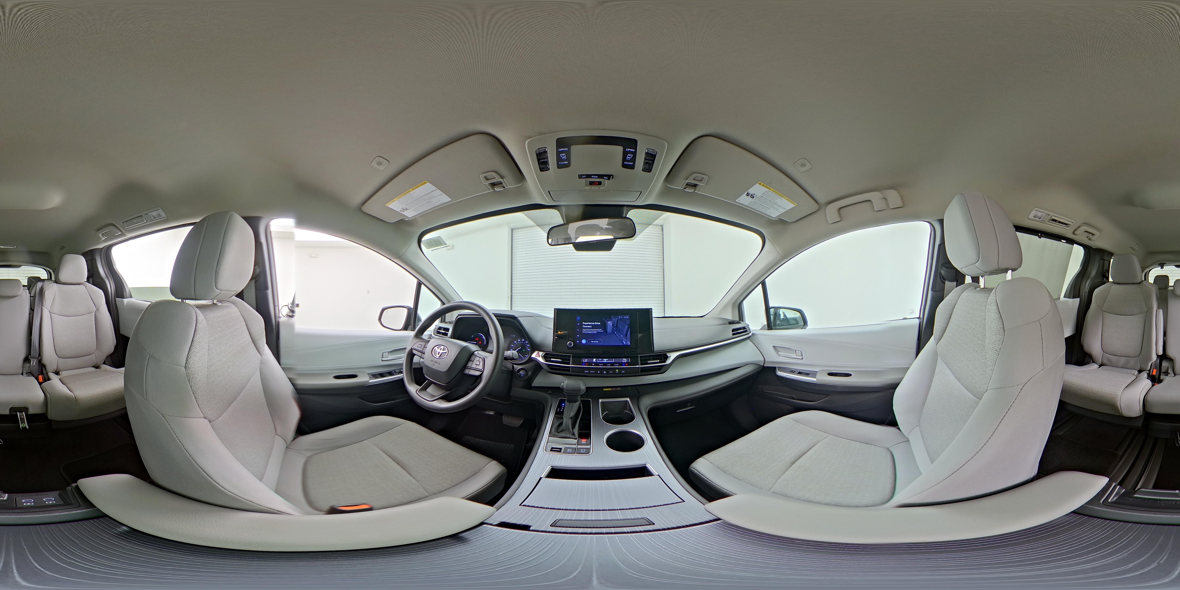 2025 Toyota Sienna LE - Photo 26