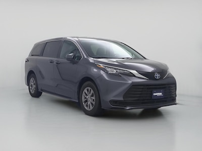 2025 Toyota Sienna LE