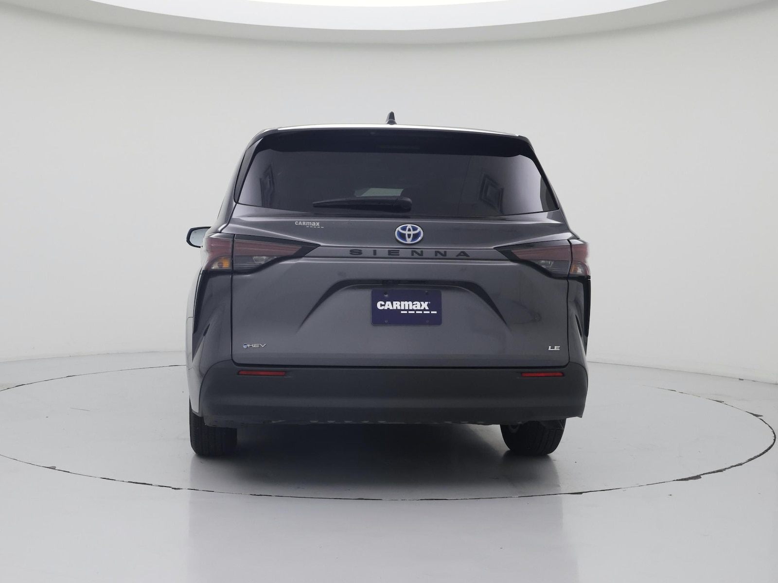2025 Toyota Sienna LE - Photo 7