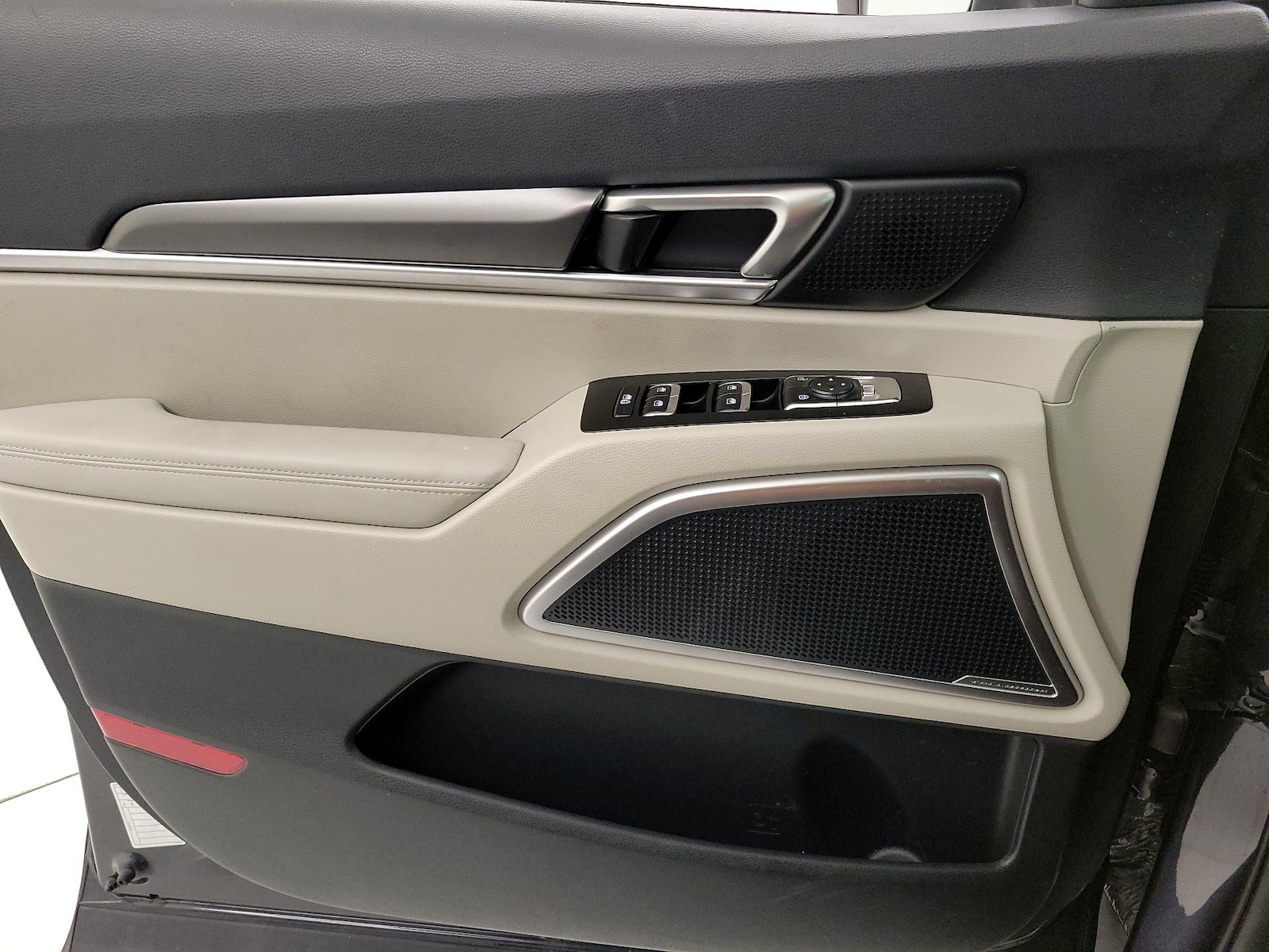 2025 Kia Telluride S - Photo 13