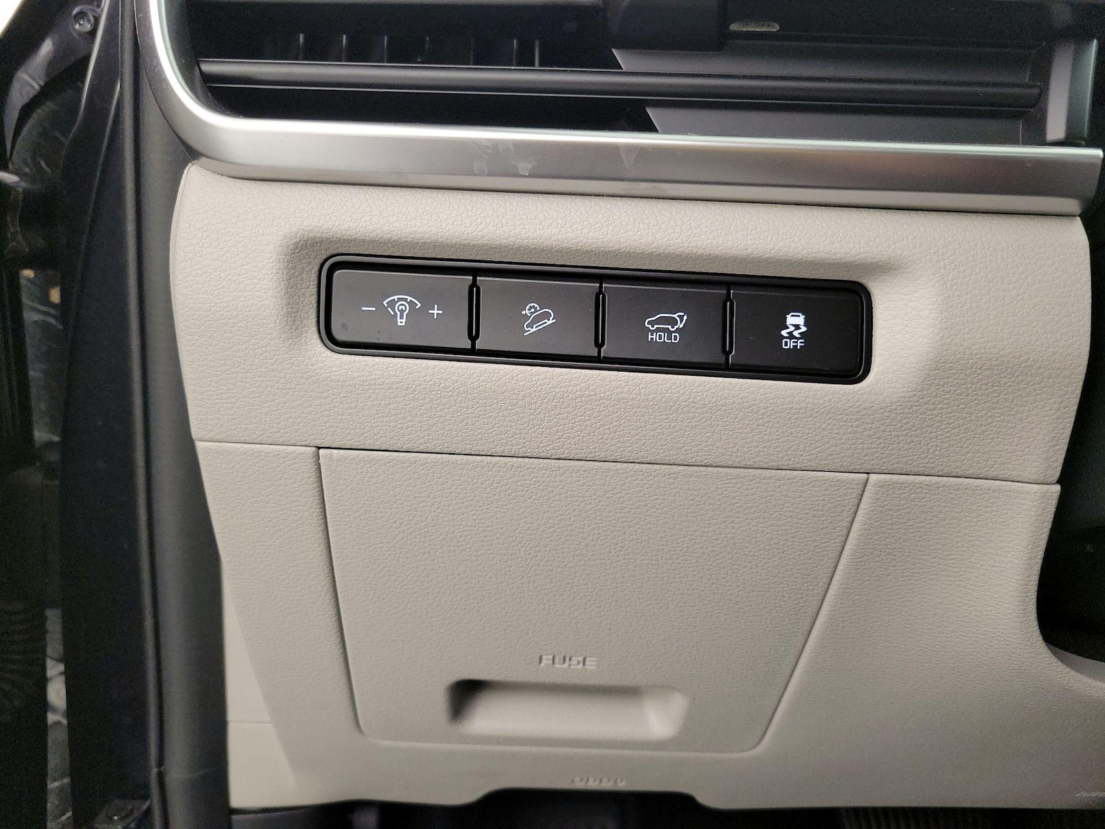2025 Kia Telluride S - Photo 14