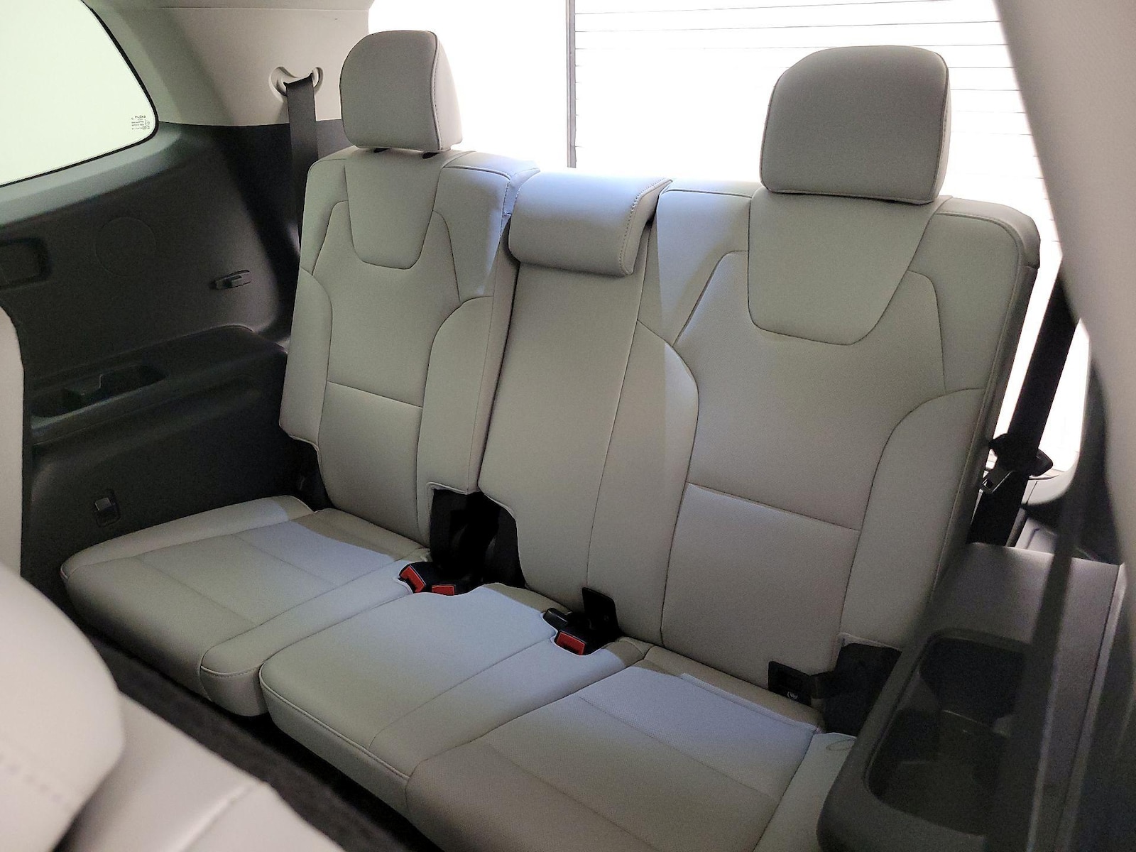 2025 Kia Telluride S - Photo 23