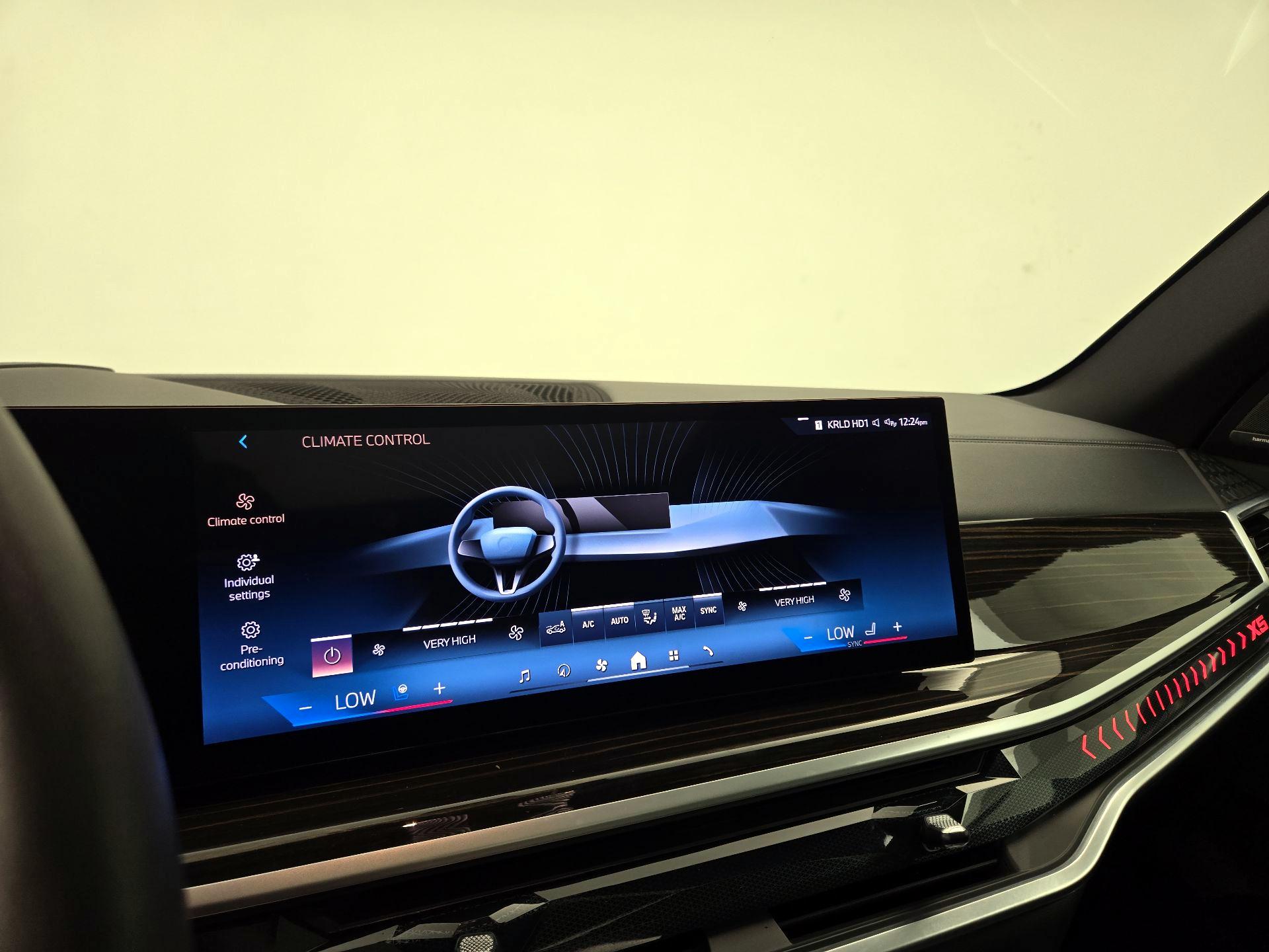 Thumbnail: 2025 BMW X5 - 17
