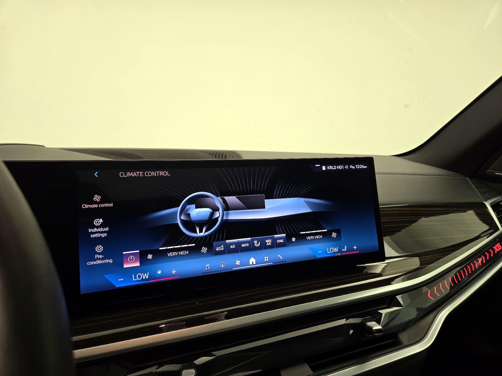 2025 BMW X5 50e - Photo 18