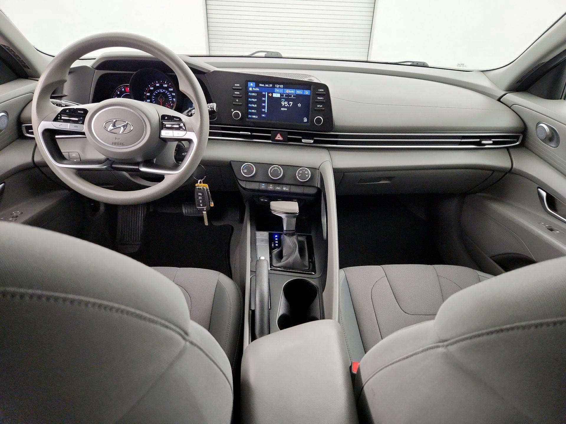 Thumbnail: 2021 Hyundai Elantra - 9