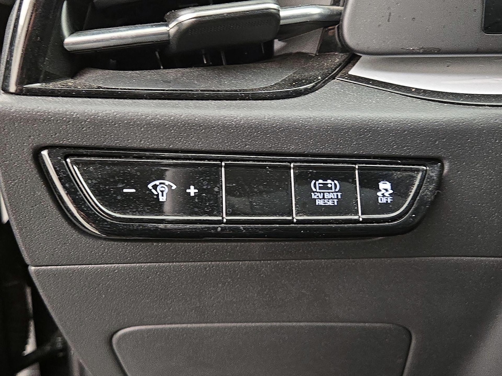 2024 Kia Niro LX - Photo 14