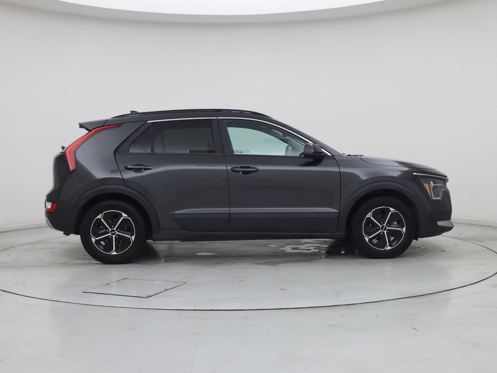 2024 Kia Niro LX - Photo 8