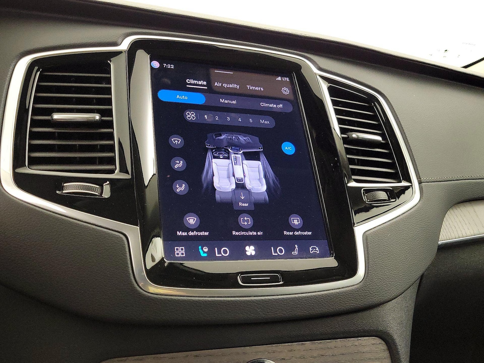 2023 Volvo XC90 Ultimate - Photo 17