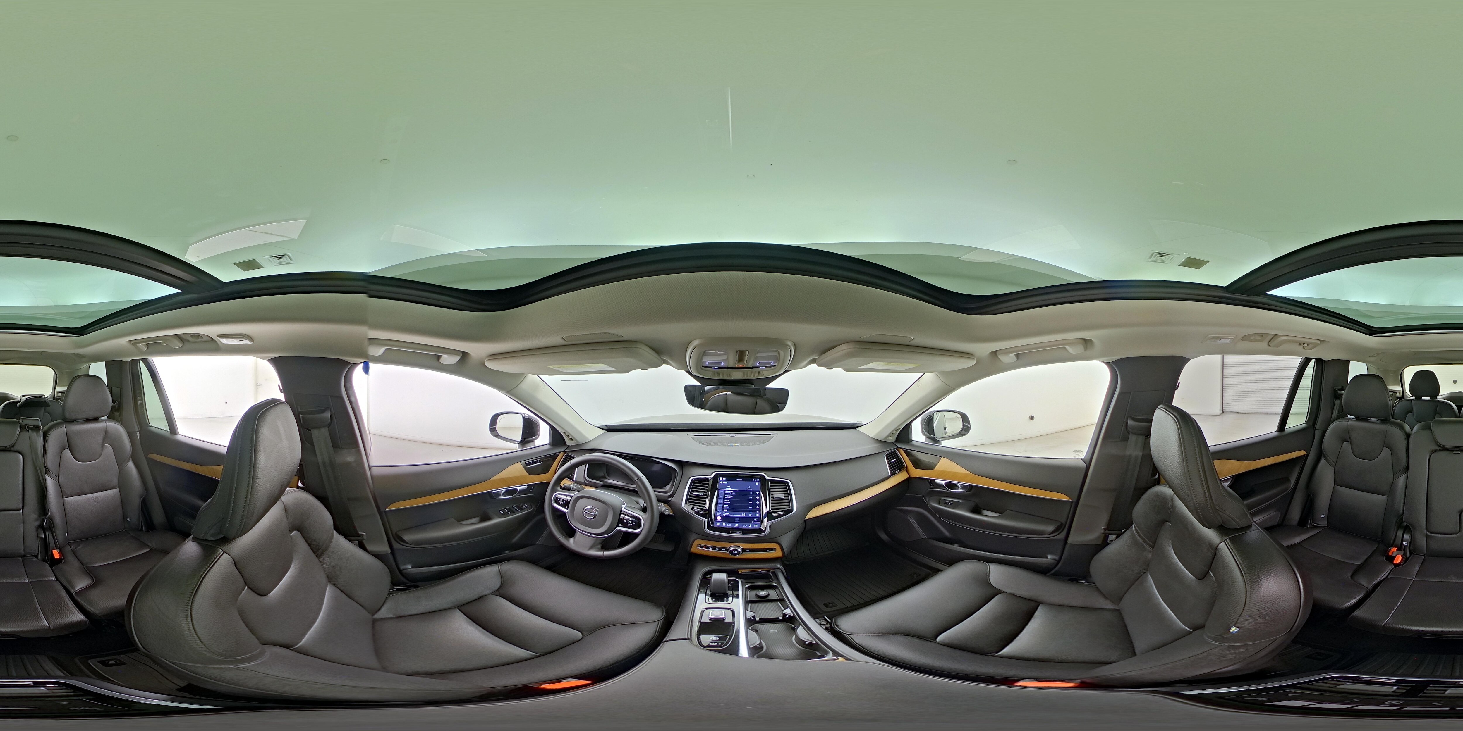 2025 Volvo XC90 Plus - Photo 25