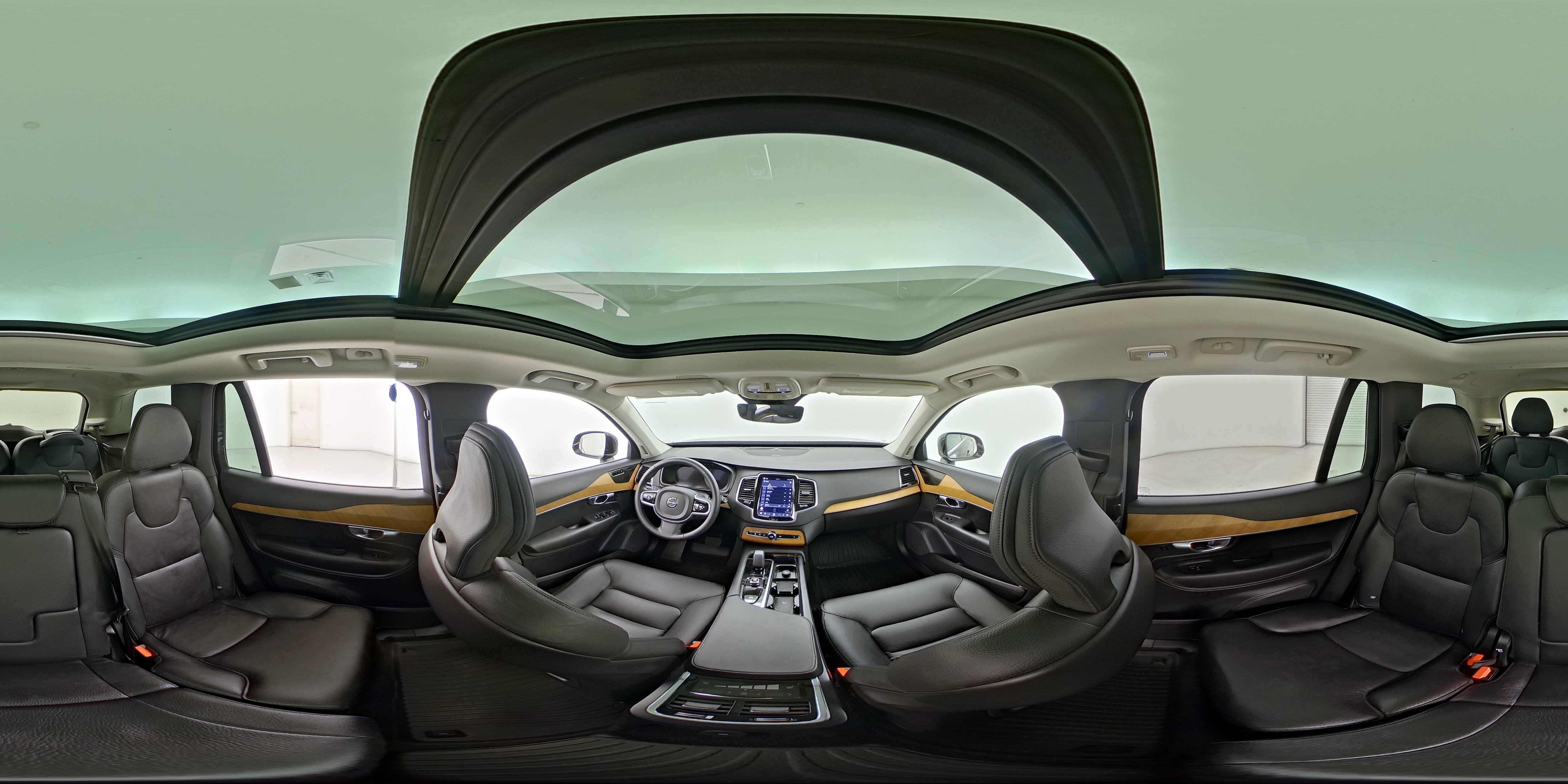 2025 Volvo XC90 Plus - Photo 26