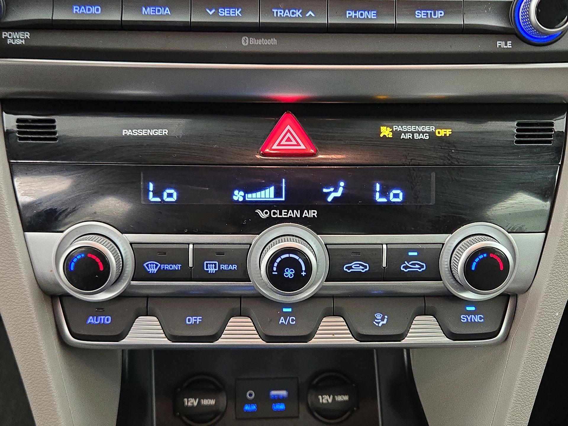 Thumbnail: 2020 Hyundai Elantra - 16