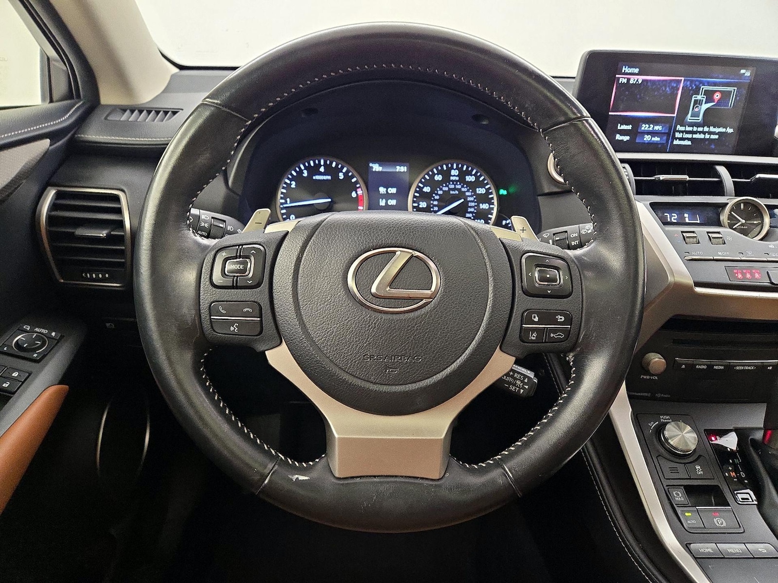 2021 Lexus NX 300 - Photo 11