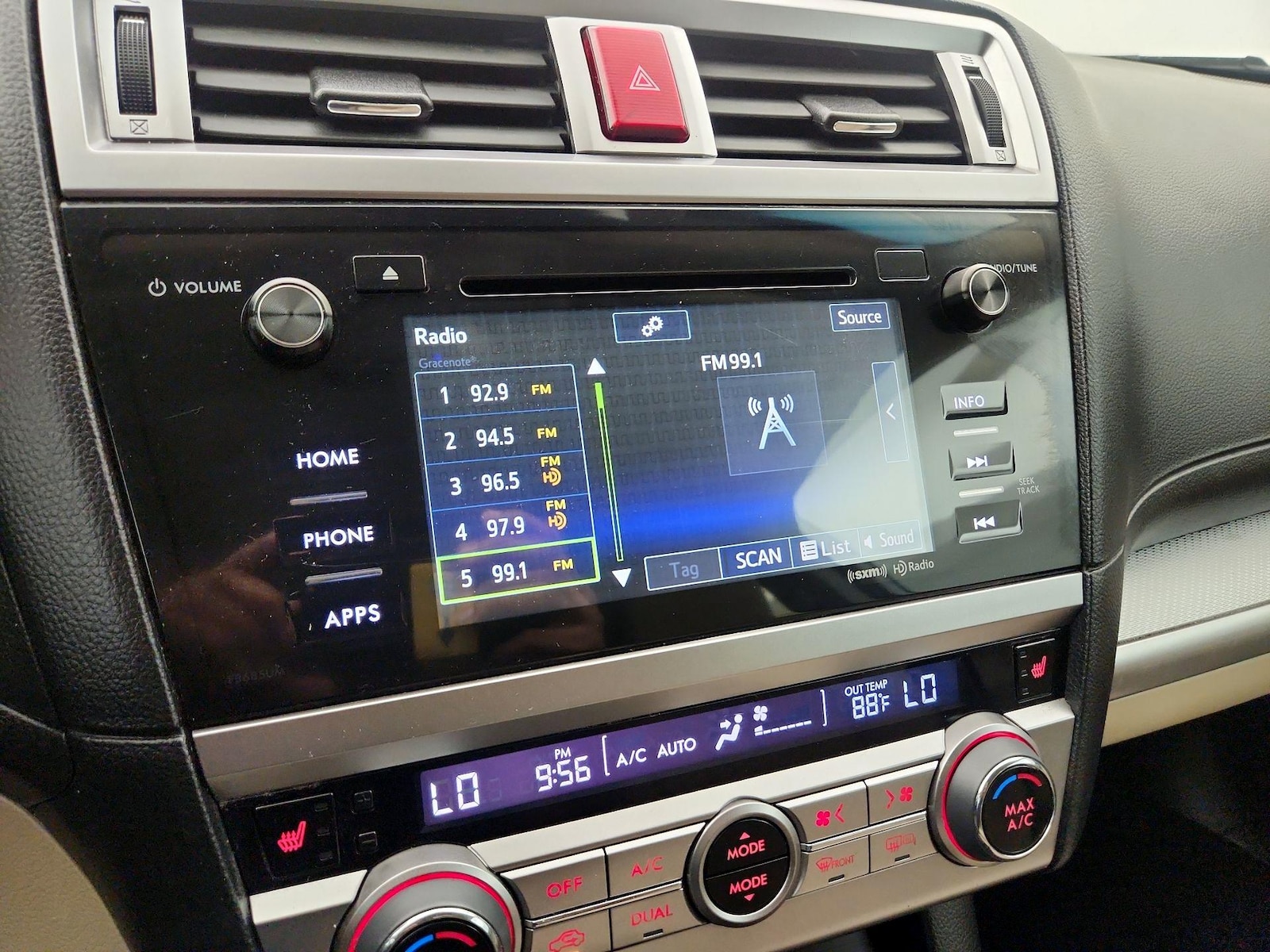2016 Subaru Outback Premium - Photo 16