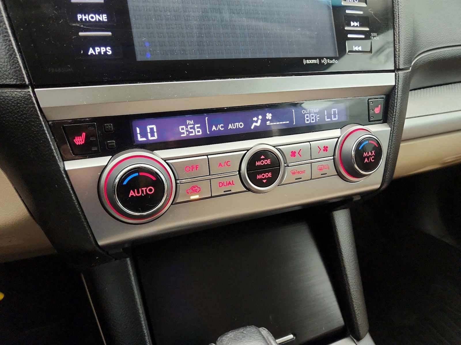 2016 Subaru Outback Premium - Photo 17