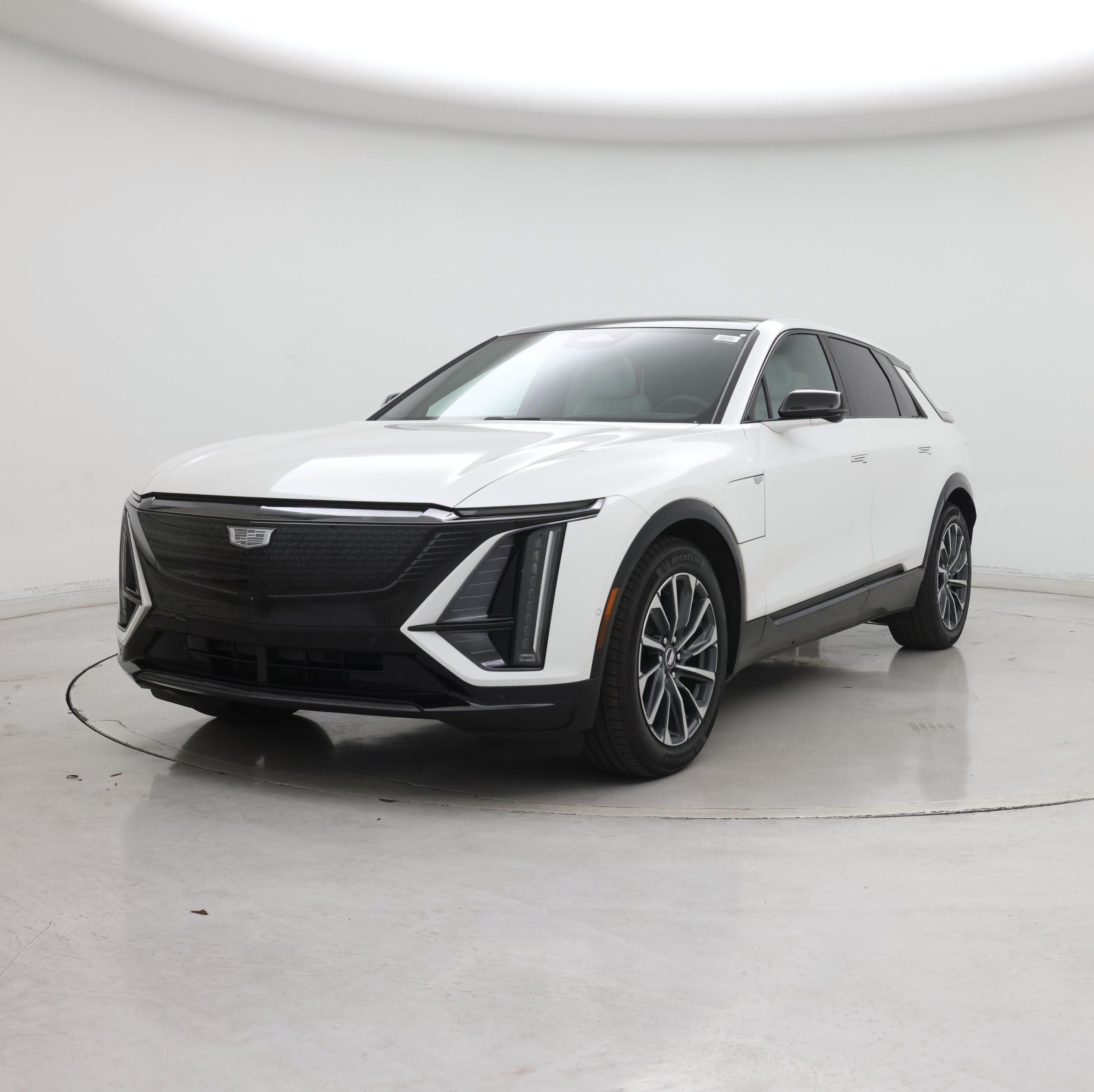Thumbnail: 2024 Cadillac Lyriq - 4