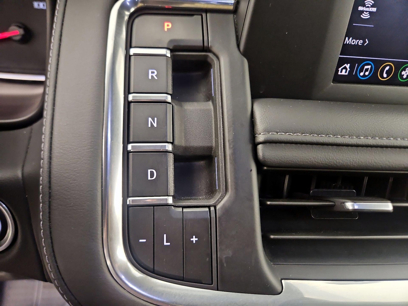 2024 Chevrolet Tahoe LS - Photo 16