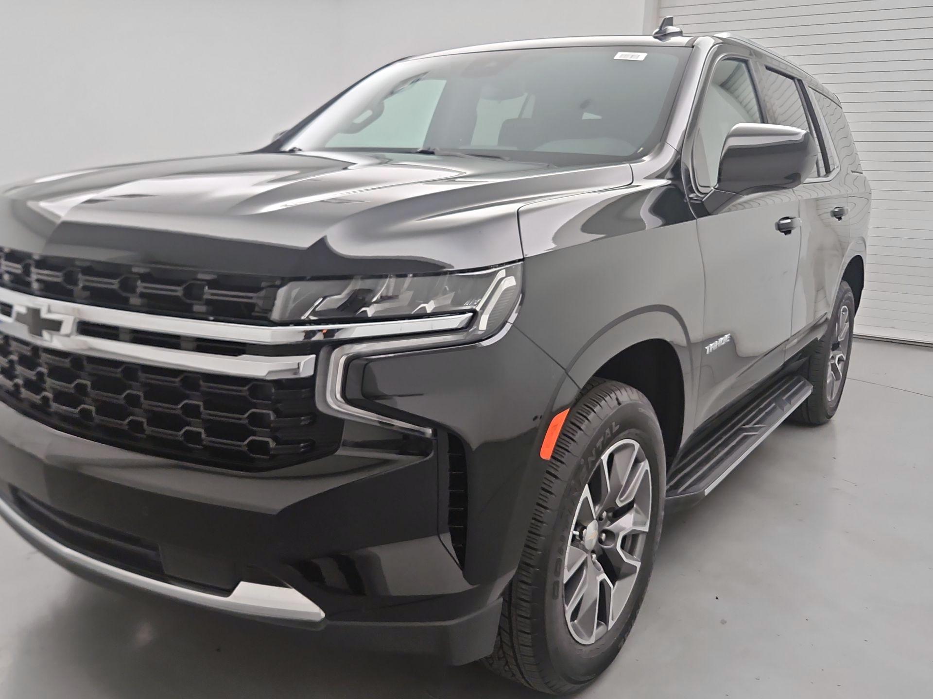 Thumbnail: 2024 Chevrolet Tahoe - 3