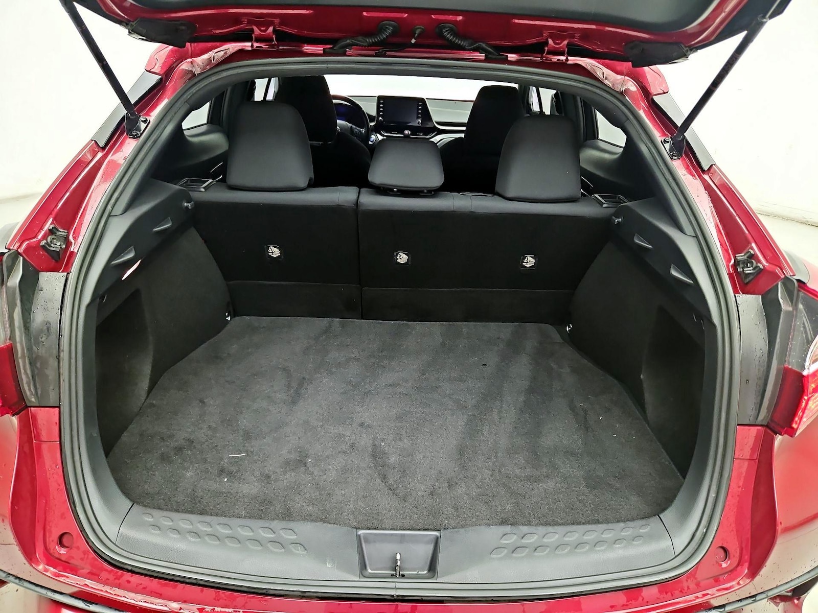 2019 Toyota C-HR XLE - Photo 19